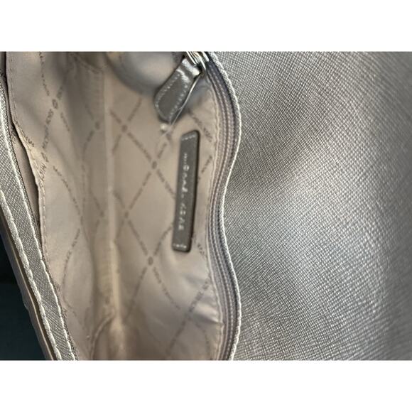 Michael Kors Jet Set Leather Clutch & Wallet. Silver. Set of 2. New No Tags. - Picture 7 of 12